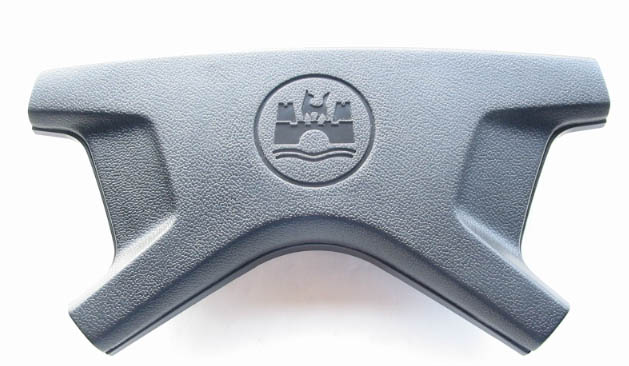113 415 669 - STEERING WHEEL CENTER COVER